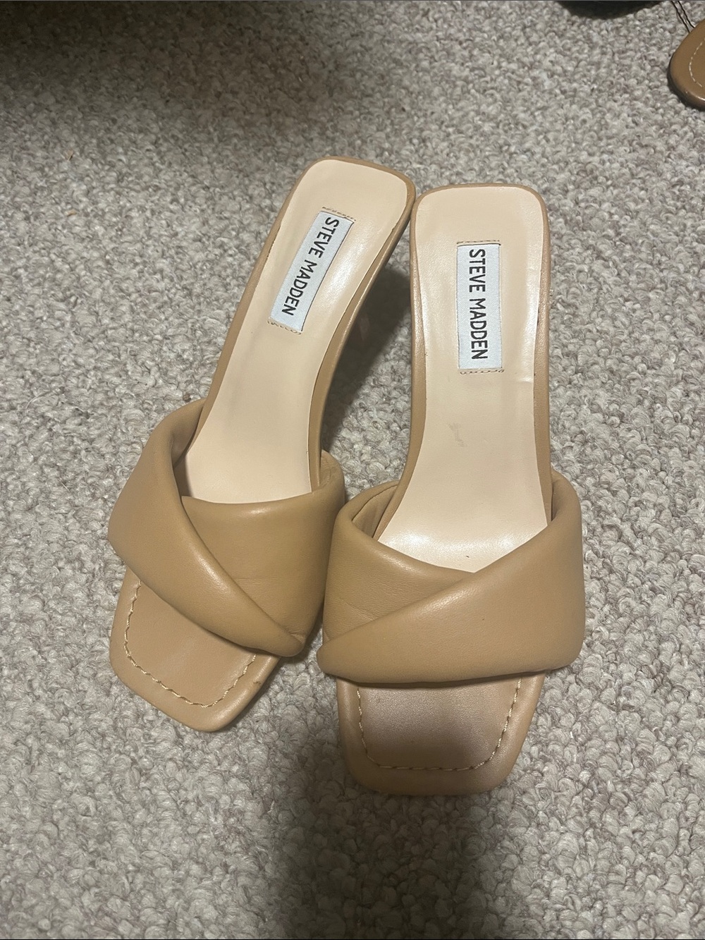 Steve Madden Beige Tan Knotted Slide Heels